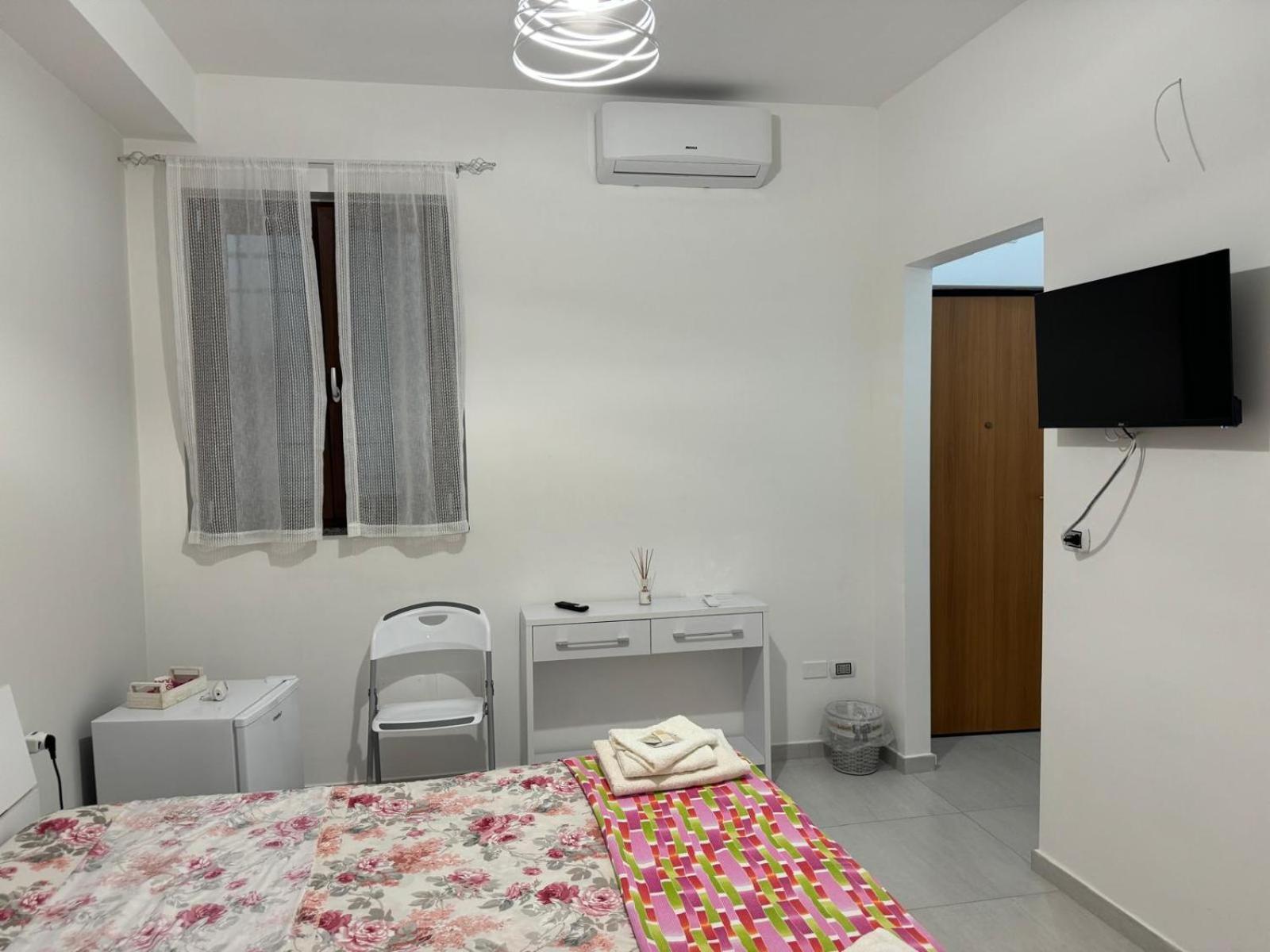 Casa Iris Hotel กัสเตลลาบาเต ภายนอก รูปภาพ